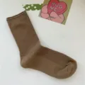Braune gerippte Wadenstrümpfe für Damen, süße japanische Freizeitsocken aus Baumwolle Variante. - Einheitsgröße / Camel