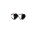 Primo piano di ciondoli a cuore diviso in lega dorata con smalto nero per gioielli. - 15*14mm / Nero