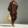 Set casual marrone ampio con maniche a pipistrello e collo a V da donna per la primavera. - Taglia S / Caffè