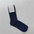 IOULOR Chaussettes Mi-Mollet Unies pour Femmes, Style Coréen Chaussettes en Coton Douces - Taille unique / Bleu marine