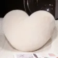 Coussin coeur en fausse fourrure douce, joli oreiller en peluche pour deco et cadeau. - 11x13cm / Cœur Blanc