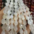 Facettierte weiße Naturkristall-Wassertropfenperlen für eleganten DIY-Schmuck und Accessoires - Achat