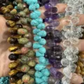 Détail macro de perles gouttes en pierre naturelle facettée de diverses couleurs pour bijoux - 6x9mm (44 Pièces/Fil) / Améthyste