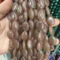 Makroansicht von 13x18mm lichtdurchlässigen ovalen braunen Natursteinperlen für Schmuck - 13*18mm (22 Stück) / Brauner Jade