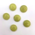 Natürliche hellgrüne Stein-Cabochons mit süßer Katzen-Gravur für DIY-Schmuckzubehör-Sets - 10mm / Zitronen-Jade