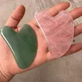 Outils de massage Gua Sha en quartz rose et jade aventurine verte en forme de cœur - Lot de 10 / Aventurine Verte