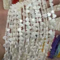 Natural white mother-of-pearl heart-shaped shell beads for DIY jewelry making - Horizontal Hole Heart Shape / 8mm (Approx 47 Beads per Strand) / Original Color