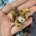 Set of 5 natural stone comma magatama pendants for DIY jewelry making in earthy tones - 1 Piece (18*30mm) / Jasper