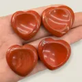 Handpolierter roter Jaspis Daumenstein in Herzform zum Stressabbau und für DIY-Bastelarbeiten - Roter Jaspis