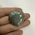 Natürlicher graugrüner herzförmiger Stein poliertes Herz Ornament für Heimdekoration - Herz / 20x6mm / Labradorit