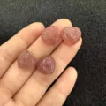 Petites pierres de quartz rose naturel en forme de cœur pour bijoux et pendentifs - 10mm / Quartz Fraise