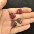 Pierres de rubis zoïsite naturelles en forme de cœur pour bijoux DIY - 10mm / Ruby Zoisite