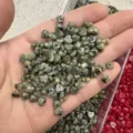 Piccoli cabochon in pietra naturale a forma di cuore per la creazione di gioielli fai-da-te - Turchese Africano Trattato