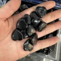 Pierre naturelle d'obsidienne noire en forme de cœur 20mm pour cadeaux - Pierre en Vrac 20mm*6mm / Obsidienne