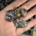 Pierres précieuses naturelles en forme de cœur de 20 mm polies aux motifs minéraux - Pierre en Vrac 20mm*6mm / Pierre Maifan