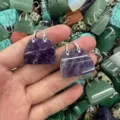 Exquisiter amethystfarbener Anhänger in Handtaschenform für die DIY-Schmuckherstellung - Größe ca. 25-27*8mm / Amethyst