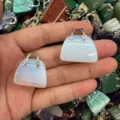 Mini-Handtaschenanhänger aus Milchopalit mit Silbergriff für DIY-Schmuckherstellung - Größe ca. 25-27*8mm / Opalith