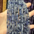 Gros plan de perles en pierre naturelle gris bleu de 4 mm pour la création de bijoux DIY - Perle Ronde Facettée Triangulaire / 4mm (Environ 90 Pièces/Fil) / Aventurine Bleue