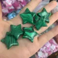 Grüne Malachit-Sterne als Ornamente für DIY-Schmuckherstellung und Heimdekoration - Pentagramm / 1 Stück (ca. 30*8mm) / Malachit-Farbe