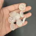 Cabochon tondo in pietra naturale bianca da 20 mm con retro piatto per creazione di anelli - 20*6mm / Cristallo di rocca