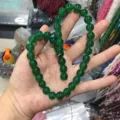 Filo di perle tonde in pietra naturale verde lucida e levigata per gioielli fai da te - Agata verde