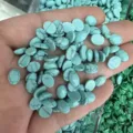 Cabochon in pietra naturale ovali sfaccettati a fondo piatto per la creazione di gioielli - Turchese Sintetico