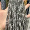 Zoom sur des perles en pierre naturelle grise facettées de 4mm pour bijoux artisanaux - Perle Ronde Facettée Triangulaire / 4mm (Environ 90 Pièces/Fil) / Pierre de Carte
