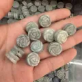 Handgefertigte 14mm hellgrüne Natursteinrose, beidseitig geschnitzte Perle für DIY-Schmuck - Rosenstil (0001) / 14mm / Amazonit