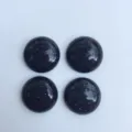 Vier dunkelblaue funkelnde runde Cabochon-Steine für DIY-Schmuckherstellung und Zubehör - 6mm / Blaufluss