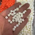 Small 3D shell powder rose beads in white for DIY jewelry making and hair accessories - Approx. 6mm (Min. Order 100 Pcs) / White (22)