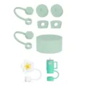 Dettaglio accessori tazza silicone, set di coperture per cannucce e tappi antigoccia. - 9 Pezzi / Set Verde B