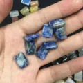 Cabochon rectangulaire poli en pierre naturelle bleu et blanc pour la création de bijoux - 10*14mm / Pierre à Points Bleus