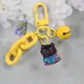 Simpatico portachiavi gatto in lega gialla con campanello e catena colorata. - Stile 1 / Giallo