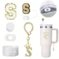 Set accessori per tumbler con ciondolo lettera S, copricannuccia, stivale in silicone. - Bianco Alfabeto