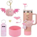 Conjunto de accesorios para taza de murciélago de peluche rosa con funda, adorno de pajita y llavero. - Rosa