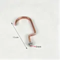 Accessoire haak voor etalagepop weergave-onderdeel met schroefdraadbasis en moer voor rekken. - 1 haak + 1 moer + 2 sluitringen / 10 cm roségouden platte haak