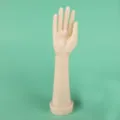 Kunststof paspoppen hand display standaard voor sieraden ringen horloges handschoenen - Huidskleur / Lang dameshandmodel met basis