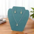 Zilverkleurige ketting met passende saturnus oorbellen sieradenset voor dagelijks gebruik - Blauw