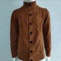 Cardigan en tricot marron pour homme avec col montant et gros boutons élégants. - M / Kaki