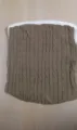Baby Strickschlafsack Detail, kuscheliges Zopfmuster außen und weiches Fleecefutter für kalte Tage. - Einheitsgröße / Khaki
