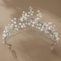 Detailansicht der exquisite französische Perlen Strass Braut Haarkamm Tiara Krone. - Silber