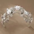 Französische Vintage Blumen Perlen Haarkamm Krone, luxuriöses Braut Hochzeitsaccessoire. - Silber