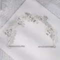 Diadema de novia plateada con flores, pedrería y hojas para peinados de boda elegantes. - Diadema Flor Strass Plateado / Plateado