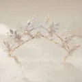 Exquisite brautschmuck perlen krone haar-accessoire, elegante wald-stil für hochzeit. - Gold