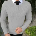 Herren lässiger Rundhalsausschnitt langärmliger Strickpullover in Hellgrau, einfarbiges Oberteil. - M / Grau