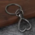 Llavero de corazón color plomo, mosquetón de aleación de zinc, accesorio para joyería DIY. - Gris metalizado