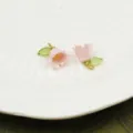 1.5cm DIY Breloques Fleurs en Résine avec Feuilles Vertes pour Collier Bracelet Bijoux - Rose
