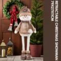 Detailansicht der ausziehbaren Weihnachtsschneemann Puppe mit Paillettenhut im Festdekor. - Schneemann Kopf / Ausziehbare Größe 79x27x11cm / Schneemann
