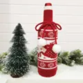 Weihnachtliche gestrickte Weinflaschenhülle mit Elch und Schneeflocken für Tischdeko. - Rentier Design