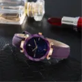 Elegante Damenuhr Quarzuhr mit lila Sternenhimmel Zifferblatt und modischem Lederarmband. - Lila Blaues Gesicht